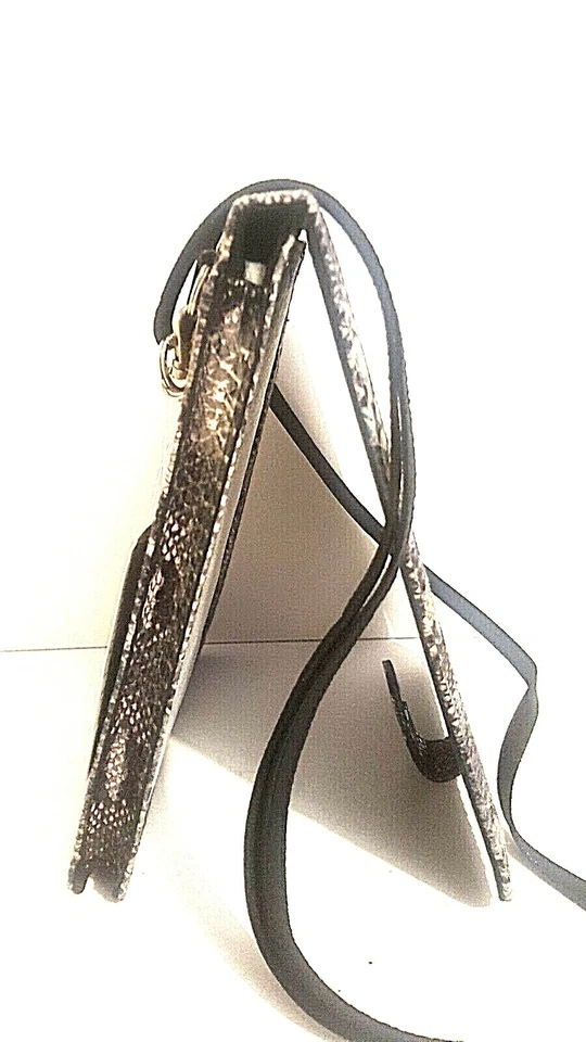 New Trendy Trends iPad 1 - iPad 2 Cross-body Carrier Cover Snake Skin Pattern - Image 4 of 4