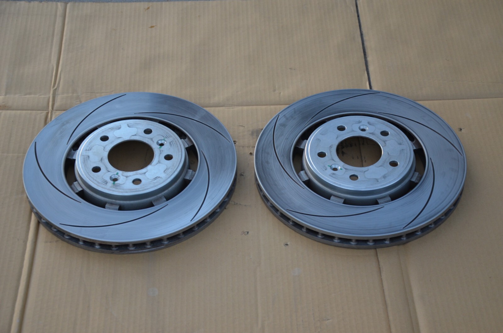 2010-20 Aston Martin Rapide Rear Left Right Brake Rotor Disc Set OEM 11K Miles