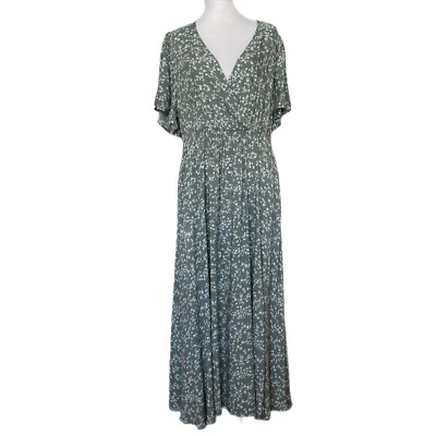 BLOOMCHIC Sage Green White Ditsy Floral Wrap Neck Split Hem Midi Dress Uk 18-20 | eBay BLOOMCHIC Sage Green White Ditsy Floral Wrap Neck Split Hem Midi Dress Uk 18-20 | eBay