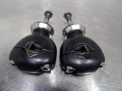 14 Triumph Bonneville T100 handlebar clamp / riser set T2042559