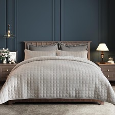 108'' x 96'' Velvet Quilt Set King Size, Lightweight Velvet Comforter Bedding...