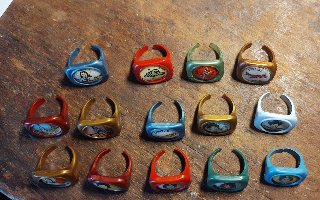 14 Kellogg's PEP CEREAL Premium Toy Rings Cowboy western Indian , Space Aviation