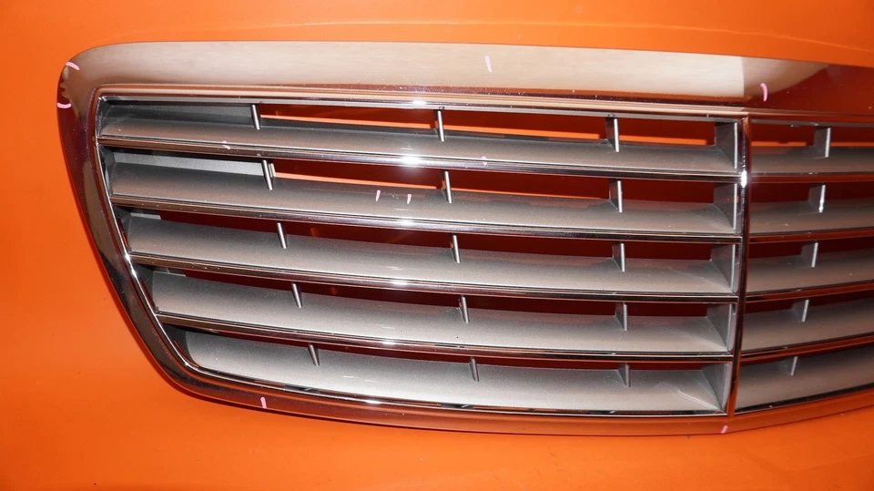 REJILLA MERCEDES BENZ E350 2003 2004 2005 2006 W211 A21188800303 OEM Foto 3 de 4