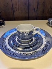 Vintage Churchill Classic Blue Willow 3 Piece Set Dinner Plate Cup  Saucer Engl