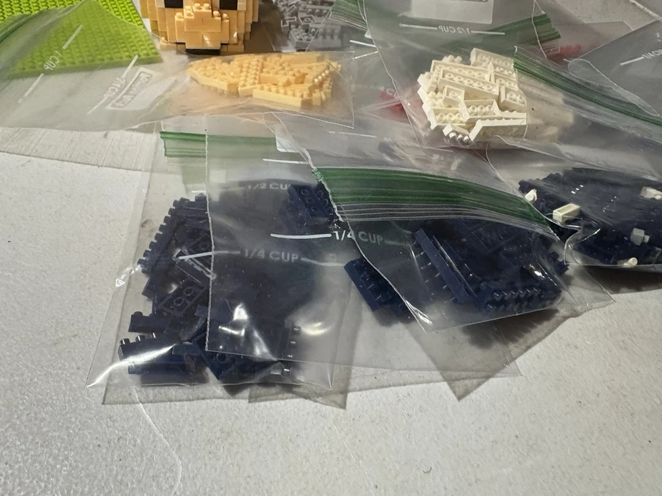 Lote de micro tijolos de construção estilo nanobloco – peças e cores mistas - Imagem 4 de 4