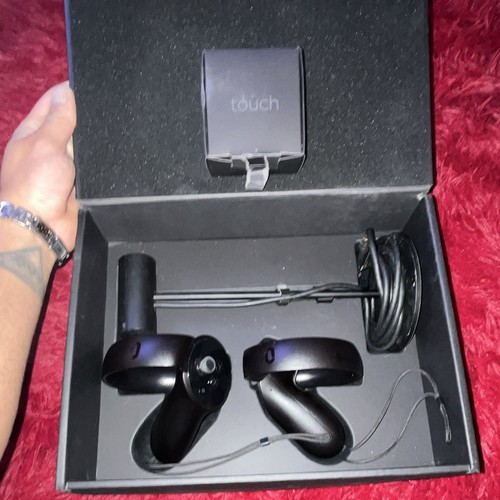 Oculus Touch VR (CV1) Controllers Pair Black Wired w/ Wrist Straps, 3rd sensor.