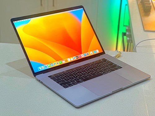 MacBook Pro 15 TouchBar/ID Intel®Core™i7*256GB SSD*16GB+GPU*macOS*FaceTime*3766 - Picture 5 of 13
