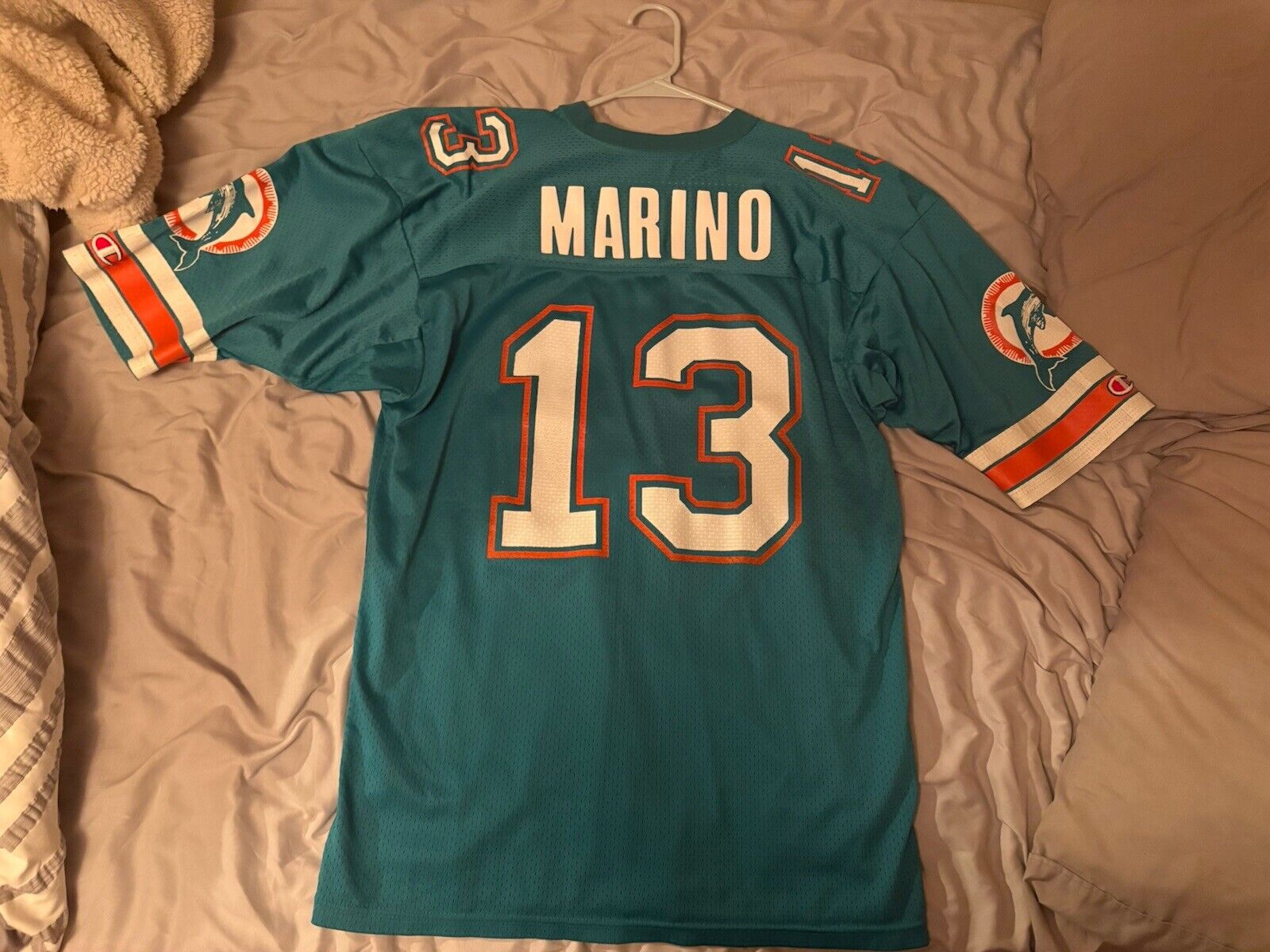 Picture 1 of 6