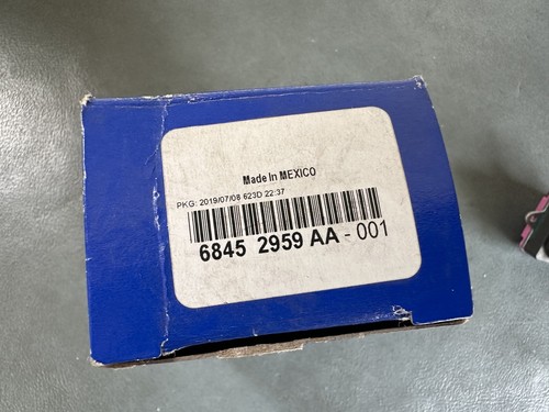 Mopar OEM NOS 68452959AA Rear View Camara 2021-2025 Jeep Wrangler - Foto 2 di 2