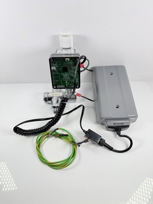 Rubbermaid commercial forcept automatic valve W/valve control module/Battery Box