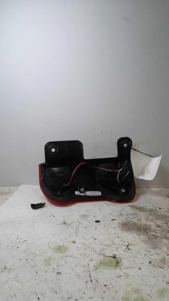 2015 Chevrolet City Express Right Tail Light Assembly - White, 142K Miles Foto 2 de 4