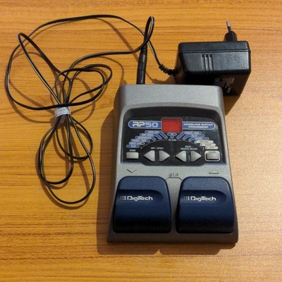Digitech RP50 Gitarren Multi Effektgerät Modelling Guitar Processor mit Netzteil