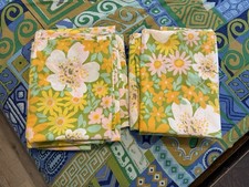 Vintage Flower Power 60's 70's Sheets - Twin Size Set Of Two Flat  Pillowcases