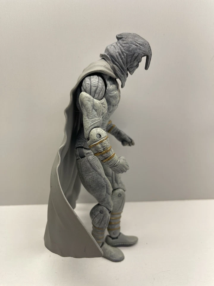 Figura de acción Marvel Select Moon Knight Champion of Khonshu 7"  Foto 3 de 4
