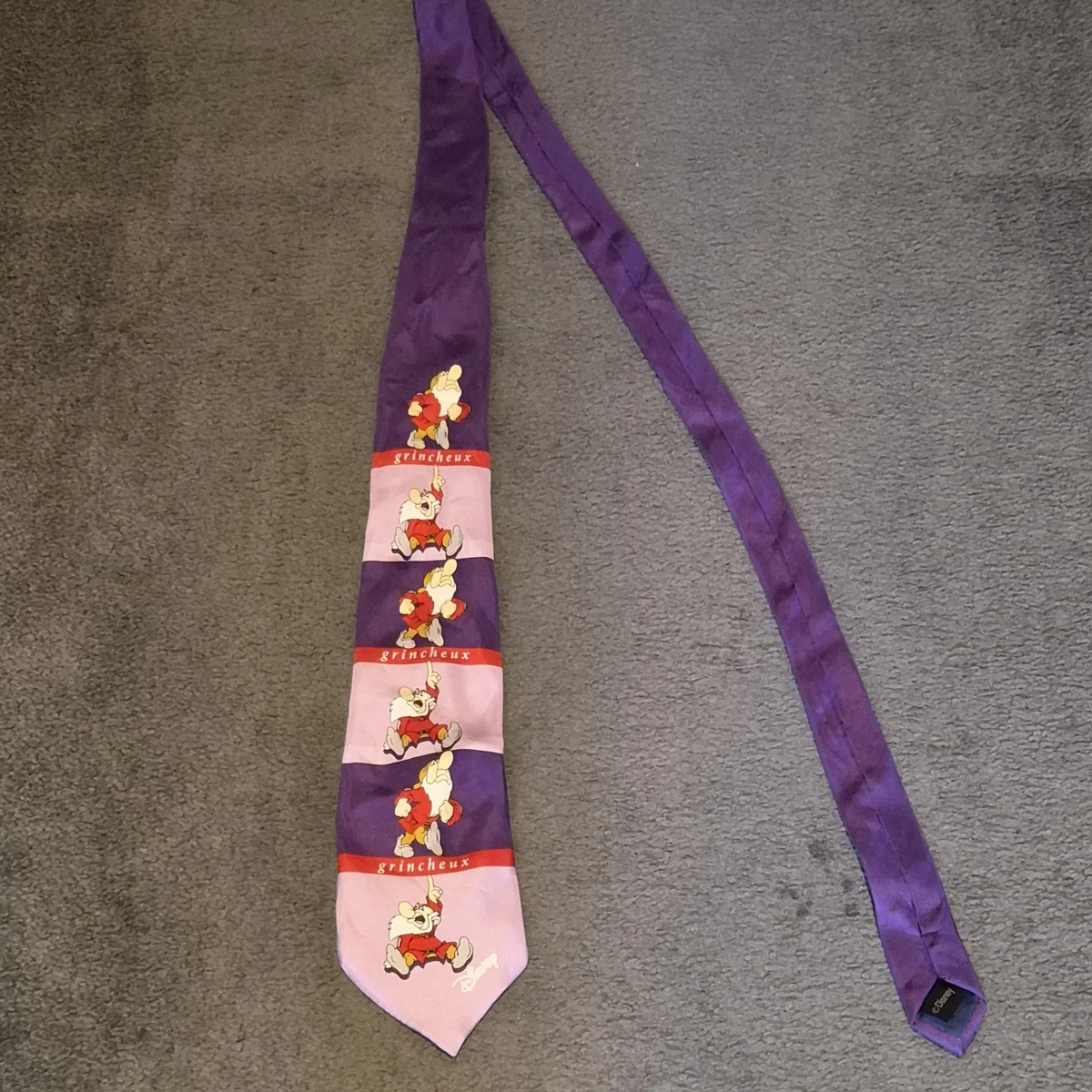 Vintage DISNEY grumpy Snow White 7 Dwarves Silk Neck Tie