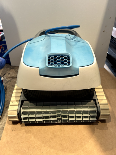 Maytronics DB2 Robotic Pool Cleaner - Picture 2 of 4