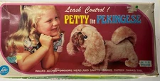 VINTAGE BOX LEASH CONTROL PETTY THE PEKINGESE BATTERY OPERATED DOG TOY ALPS