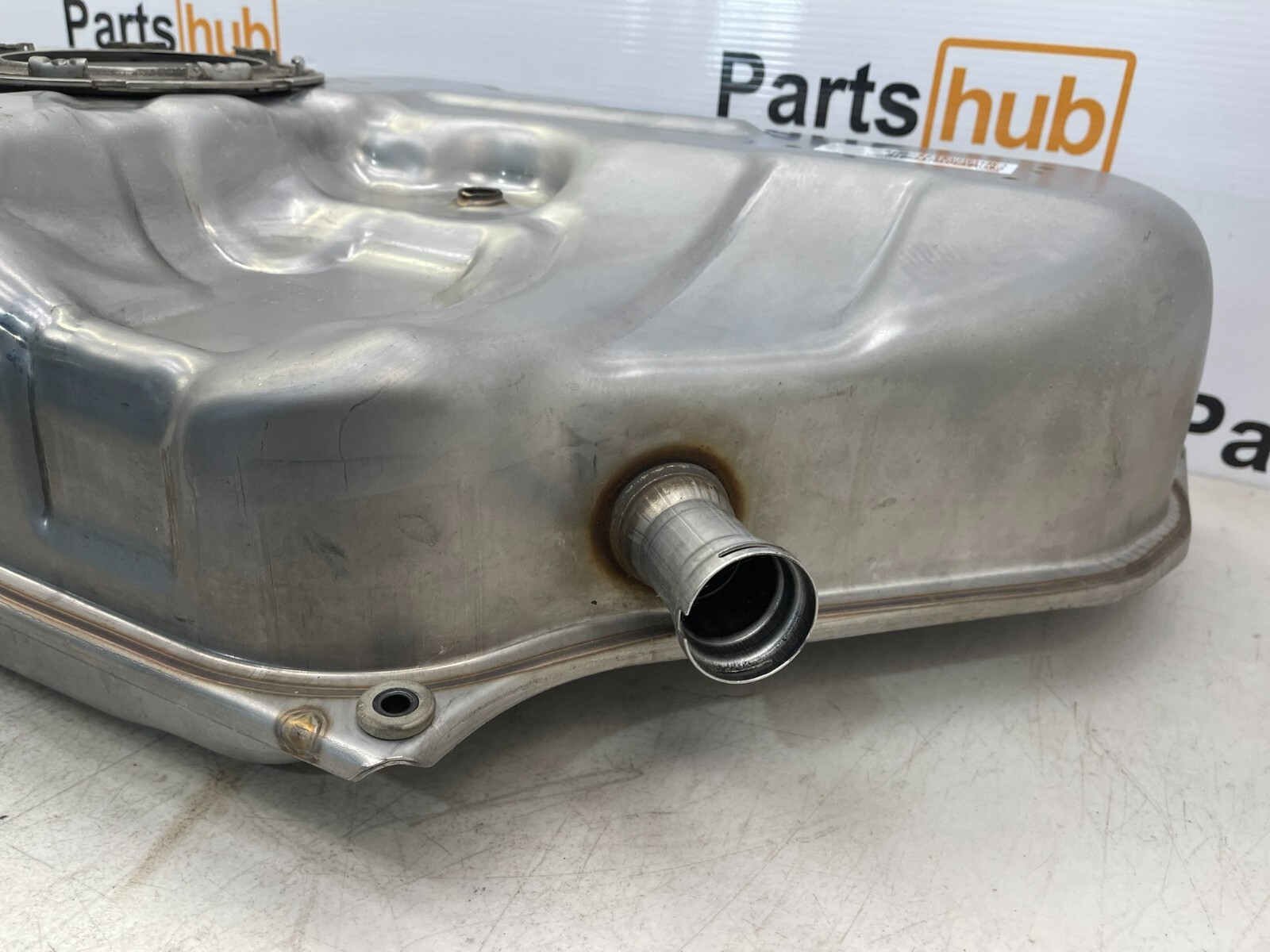 2014-2020 BMW I8 OEM GAS GASOLINE FUEL TANK