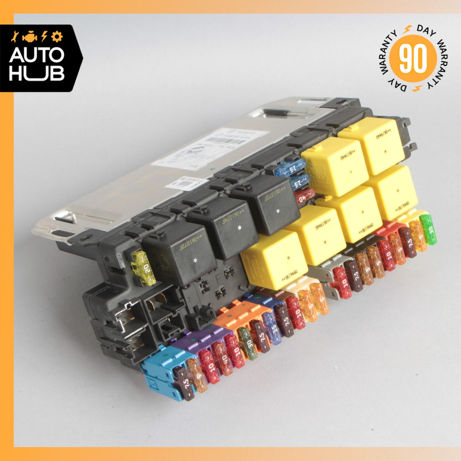 Mercedes R230 SL550 SL55 SLR Front Left SAM Fuse Box Control Module OEM 68k