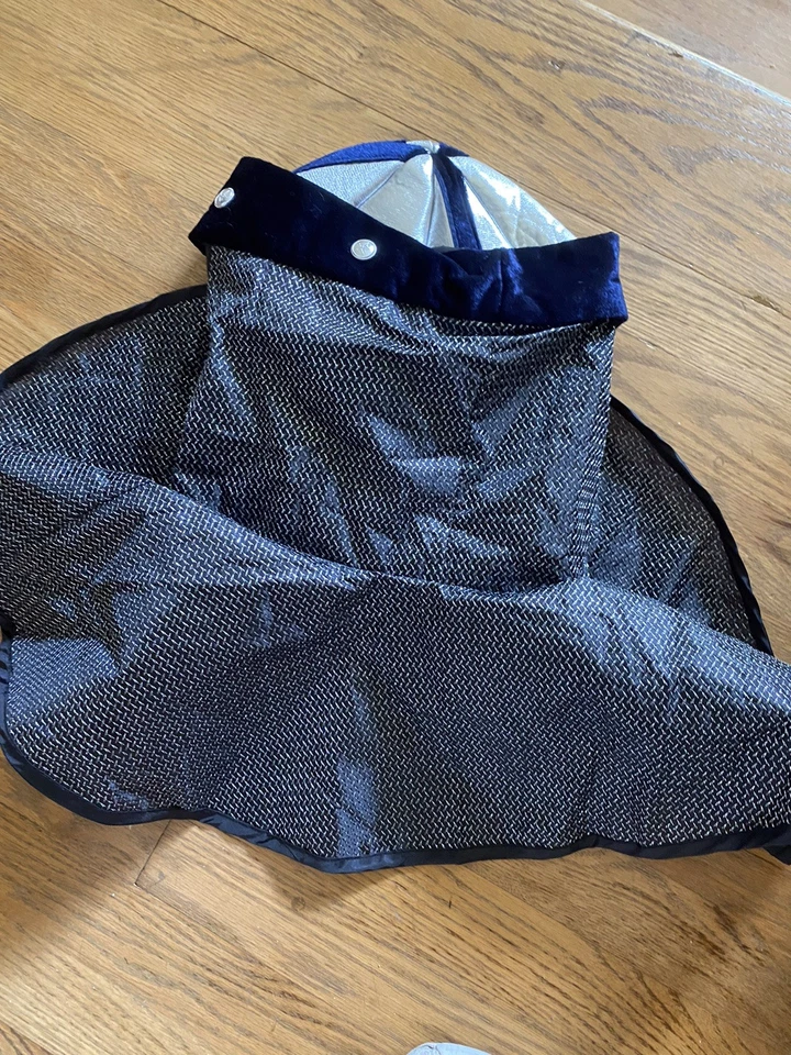 Casco de Caballero Pieza de Cabeza Disfraz Plateado, Accesorio de Tela Metálica Foto 3 de 4