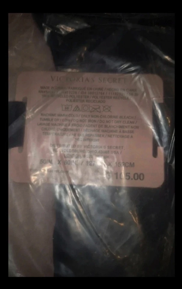 Manta de invierno esponjosa a rayas rosa Victoria's Secret nueva en paquete talla 127 X 152 $105 Foto 2 de 3