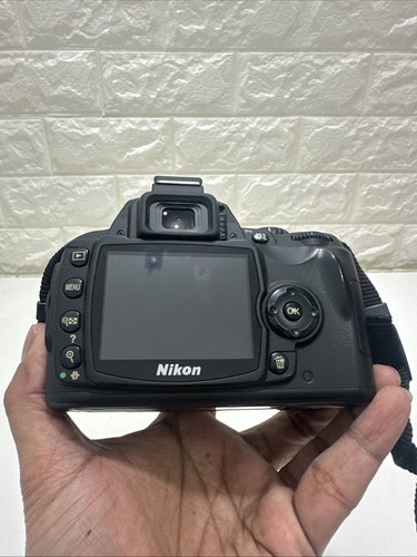 Nikon D40 Camera Body + 18-55mm Zoom Nikkor Lens, Charger & Box Tested Working - Picture 15 of 24
