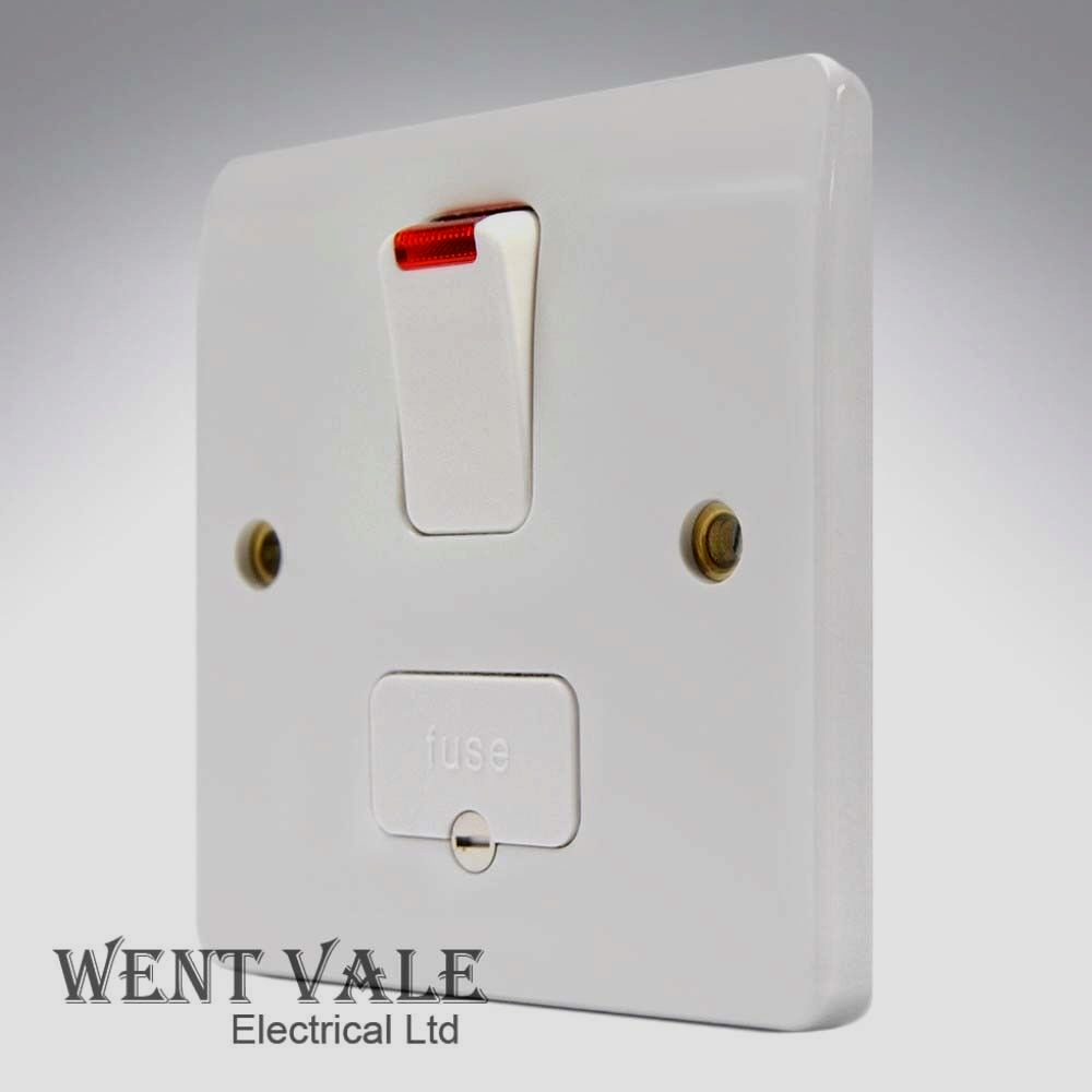 MK Logic Plus - K1060 WHI - 13A Switched Fused Connection Unit with Neon