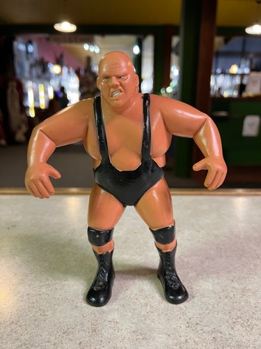 WWF WWE Wrestling Superstars KING KONG BUNDY LJN 1...