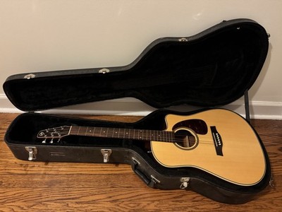 Seagull Maritime  SWS CW SG QI BY GODIN WITH HARD CASE - ACOUSTIC -ELECTRIC