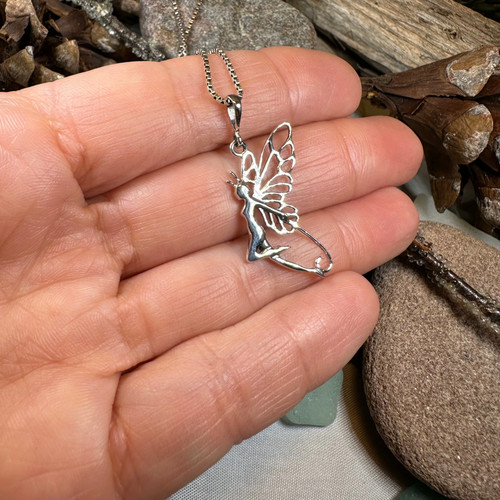 Celtic Meadow Fairy Necklace - Picture 3 of 6