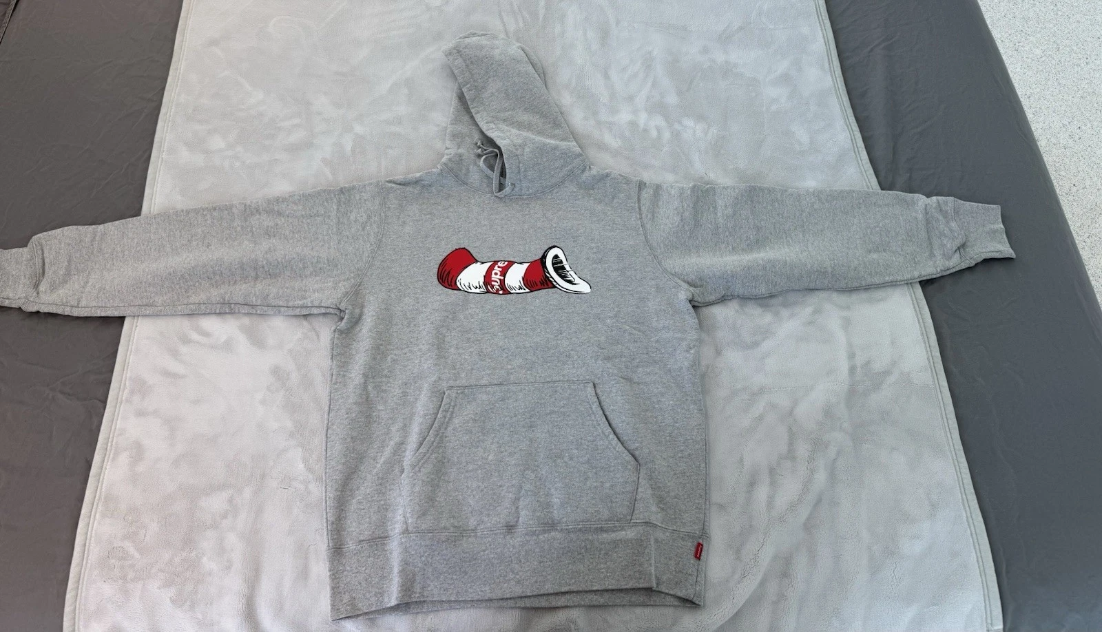 Sweat à capuche gris Supreme Cat In The Hat M 100% authentique