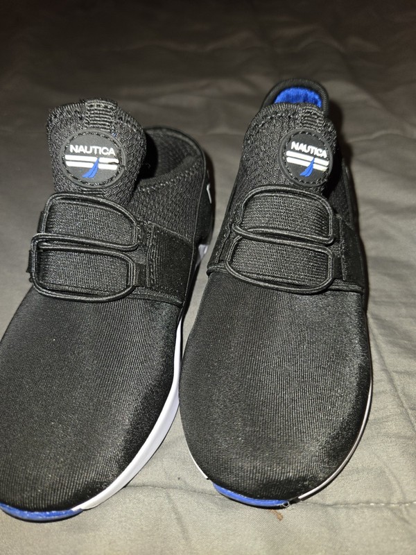 Children's Nautica Tennis Shoe Size 9c
