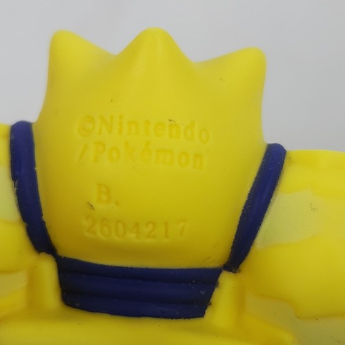 Pokemon 2" Regieleki Finger Puppet Figure Gotta Catch Them All Nintendo Bandai - Picture 8 of 9