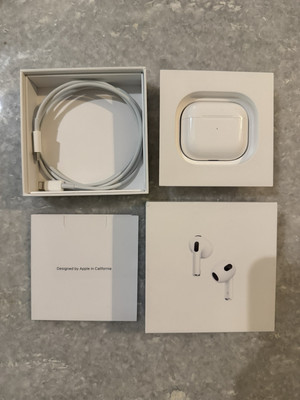 Original  Apple AirPods 3rd GEN  lightning  Charging Case A2564 A2565 A2897