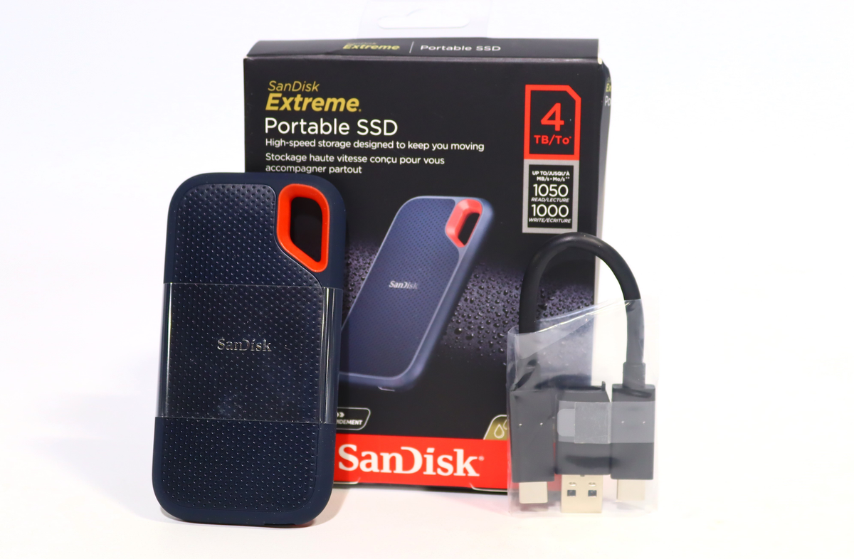 【中古】SanDisk Extreme PRO 4TB ポータブルSSD V2 SanDisk Extreme PRO Portable SSD V2 4 TB (SDSSDE81-4T00-G25