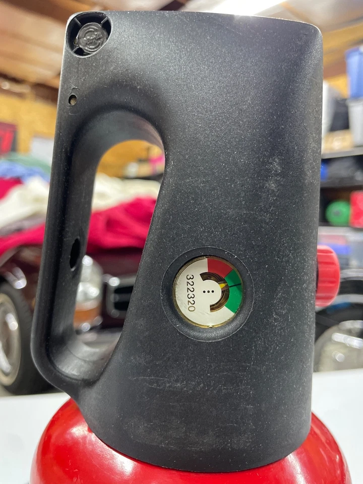 Nuevo de Lote Antiguo Extintor BMW E28, E24, E23 y Soporte Temprano para M635CSI Foto 2 de 4