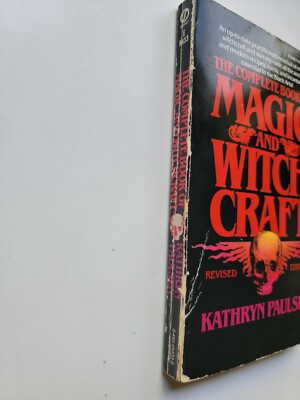 Complete Book Of Witchcraft [Lingua Inglese] : Buckland, Raymond - 7