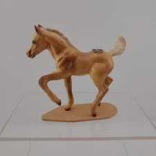 Hagen Renaker Thoroughbred Colt on Base #3334 with sticker