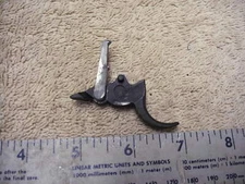 Umarex S&W M&P Model R 8 .177 cal Air Revolver  trigger with hand