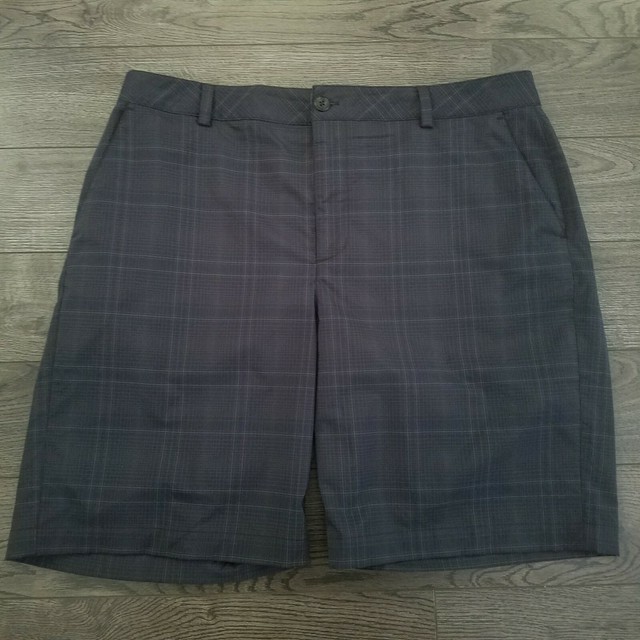 UNDER ARMOUR GOLF Shorts Mens size 38 plaid black grey casual 9.5