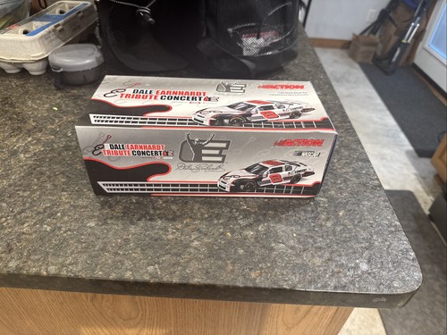 Dale Earnhardt Jr. LE #8 Tribute Concert 1:24 Scale Die Cast Car