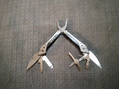 Cabela's Multi Tool Pocket Knife Great Usable Condition Scissors Saw Pliers Ect