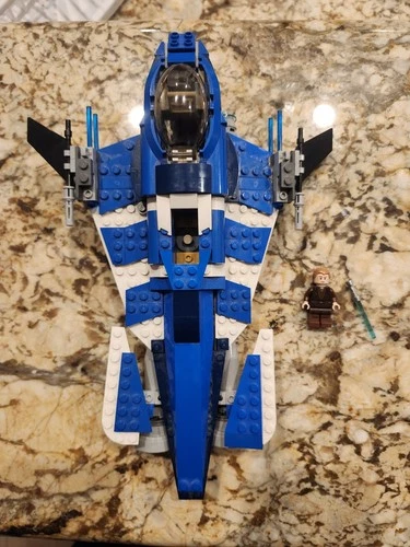 LEGO Star Wars: Anakin's Custom Jedi Starfighter (75087) Used Incomplete W/fig