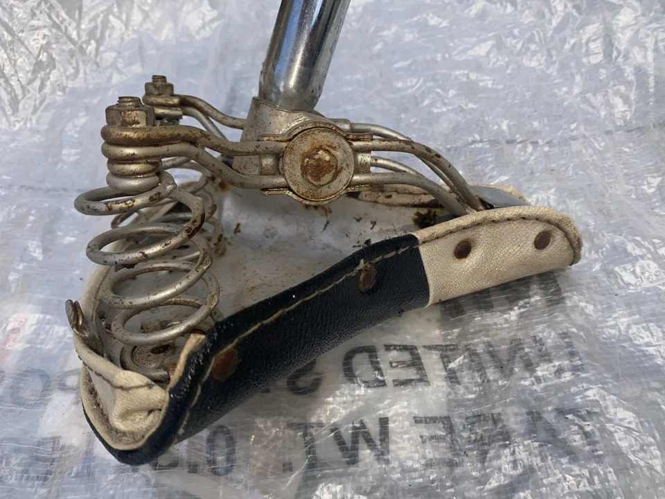 Assento de bicicleta vintage Wrights mola dupla selim preto e branco - Imagem 3 de 4