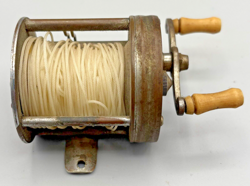 Shakespeare Criterion 1960 Model 32 Vintage Casting Reel