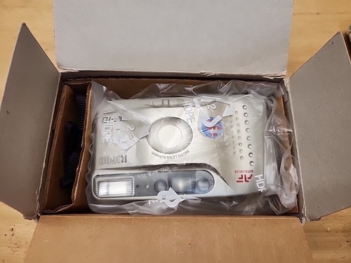RICOH AF-10 Compact 35mm Point and Shoot Like New In Box - Picture 2 of 4