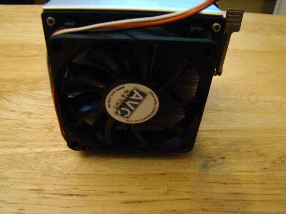 AVC Socket AM2/940/939/754 3-Pin Heatsink Fan/AVC Extra Fan/Z7LB008002 - Image 4 of 4
