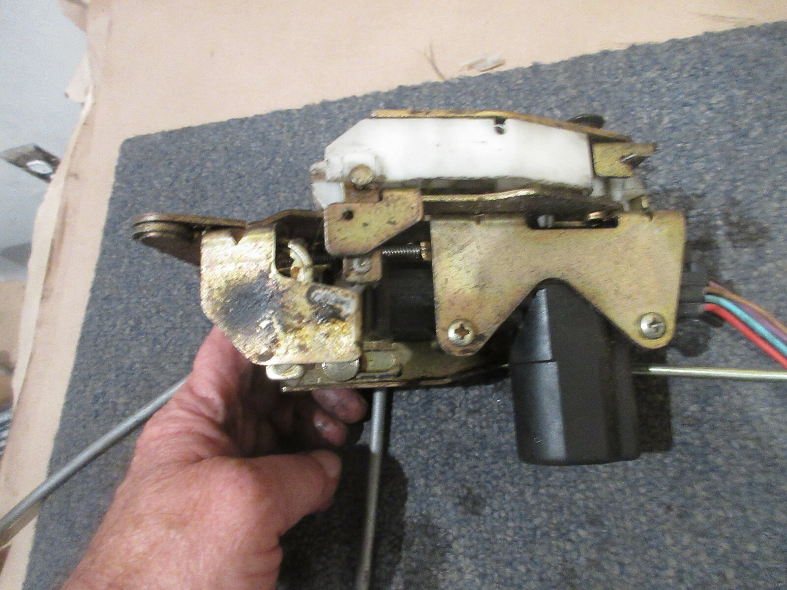 Ferrari, 355-348  RH Door Lock With Cable / Actuator  -P/N 64685200