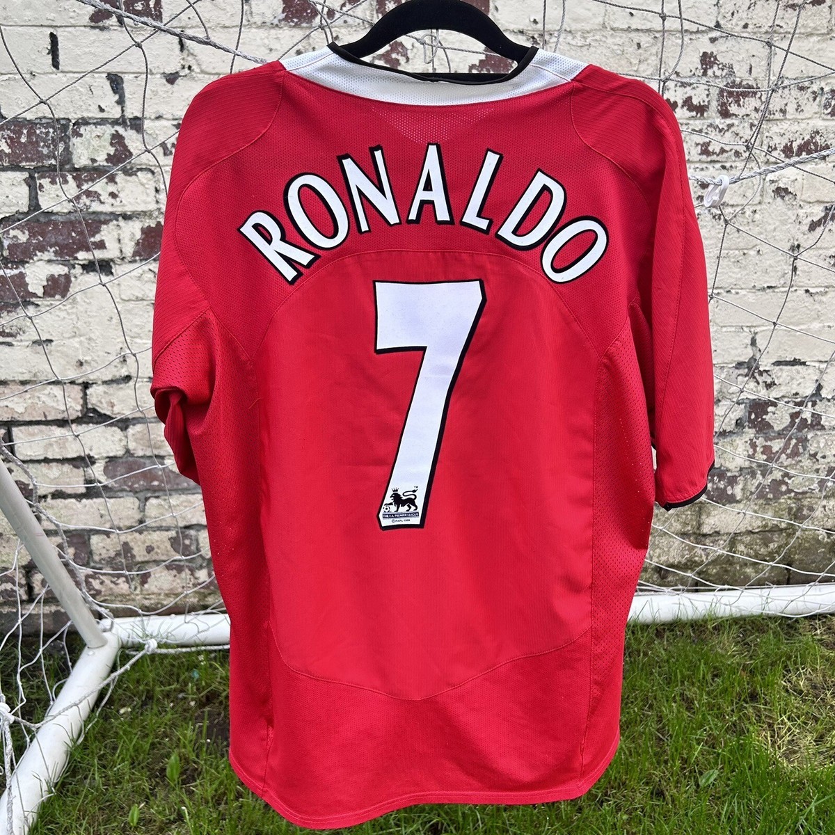 Man United 2004- 06 Home Shirt RONALDO 7 Genuine Nike Football