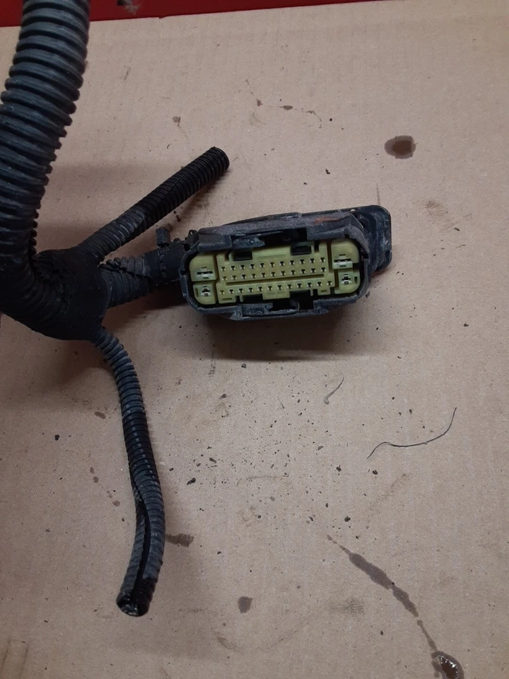 2011-2015 Durango Grand Cherokee ABS Anti-Lock Control Unit Pigtail 04779707AD - Image 3 of 4